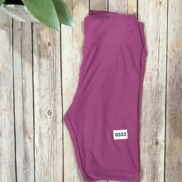 ✨OS Solid Lilac Purple Leggings by LuLaRoe✨ - Picture 1 of 2